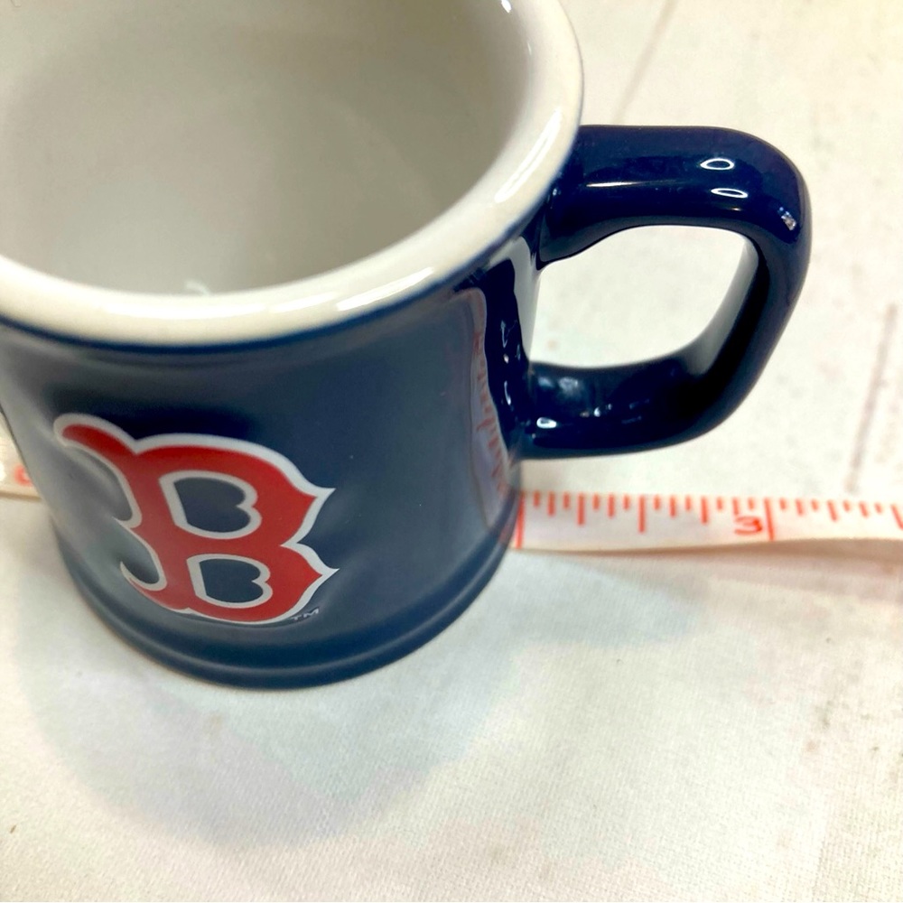 MLB Boston Red Sox Official 2007 Mini Stein Shot Glass W/Handle - Picture 8 of 9